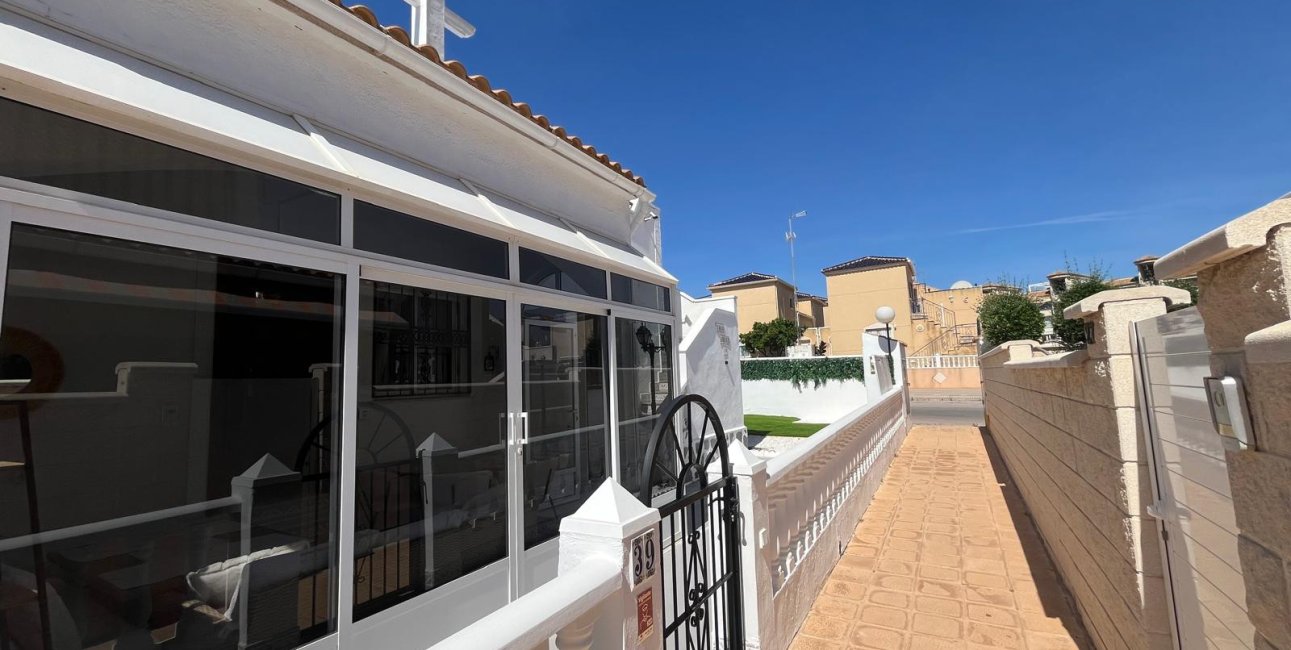 Resale - Townhouse -
Orihuela Costa - Punta Prima