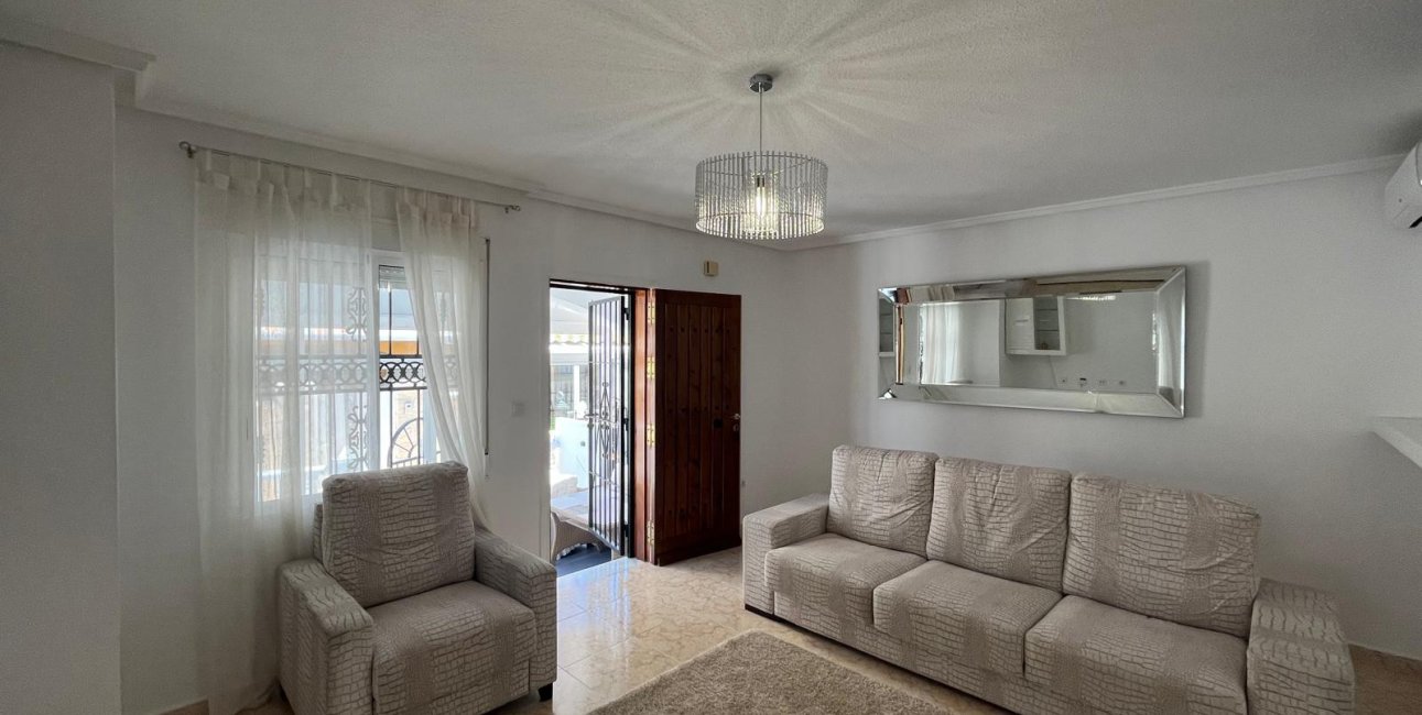 Resale - Townhouse -
Orihuela Costa - Punta Prima