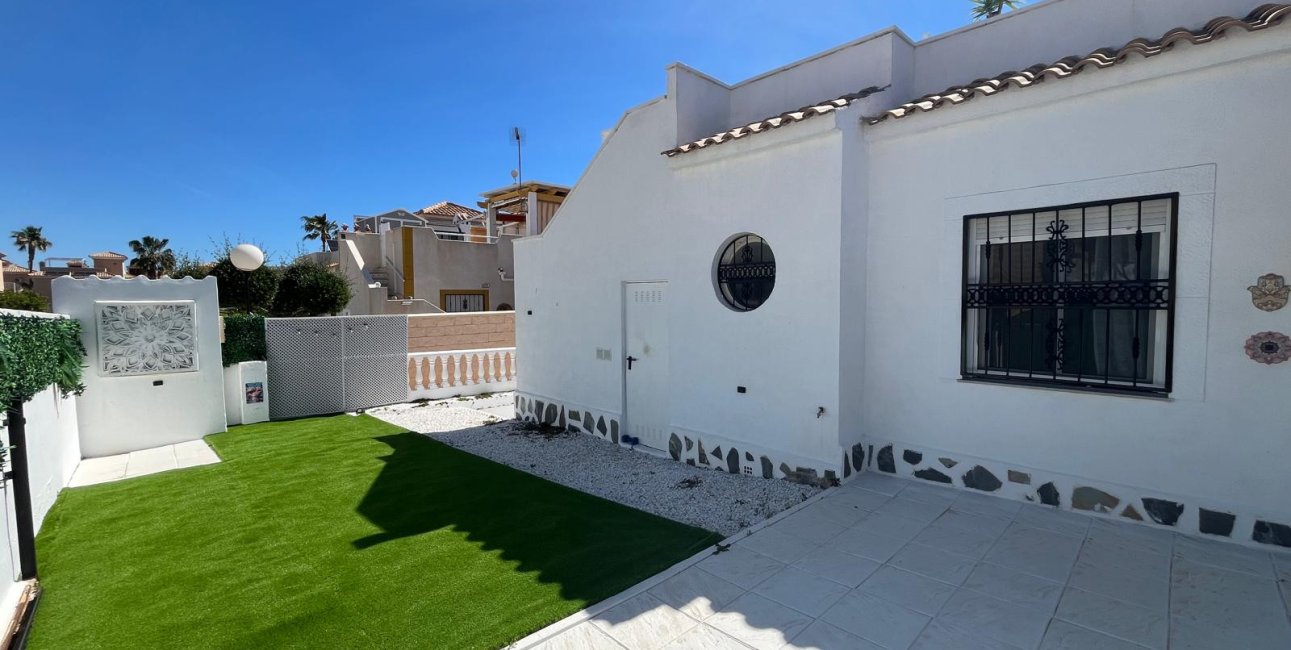 Resale - Townhouse -
Orihuela Costa - Punta Prima