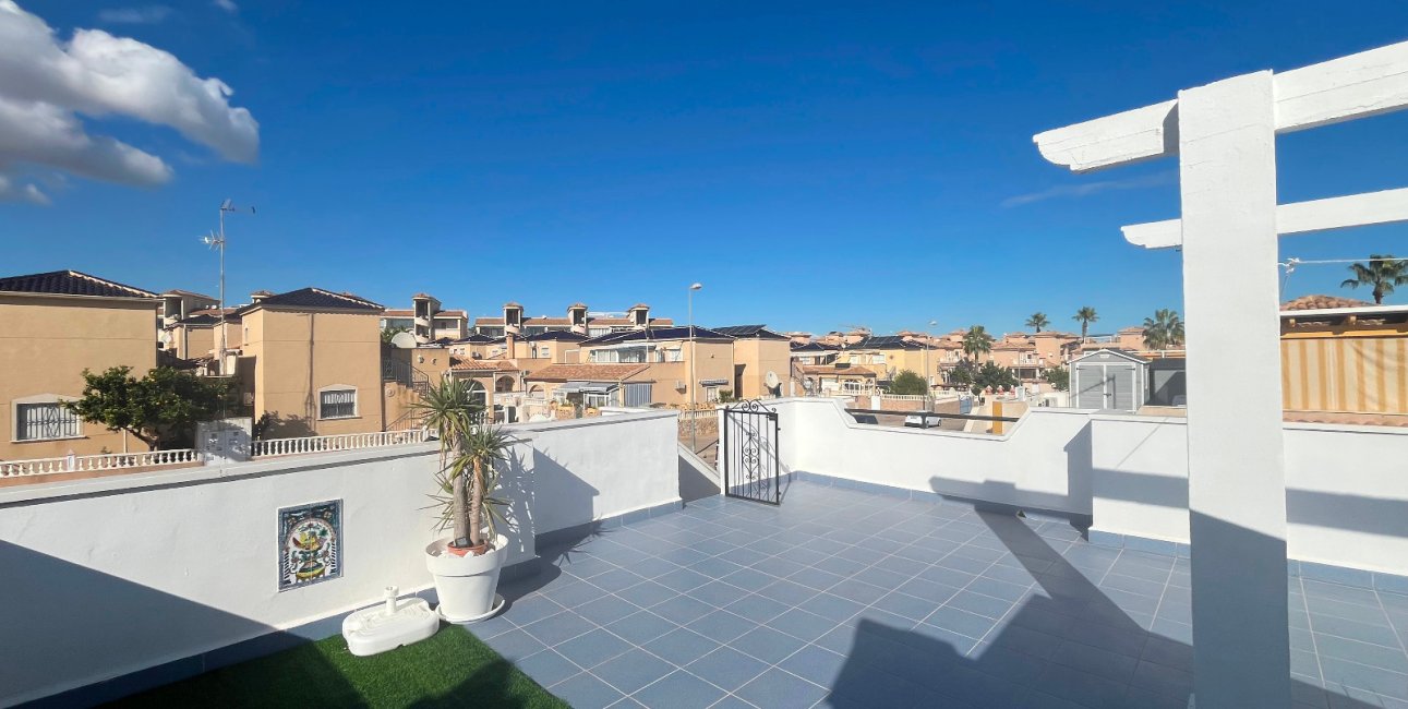 Resale - Townhouse -
Orihuela Costa - Punta Prima