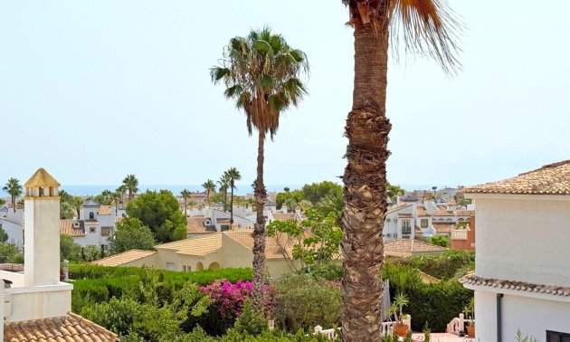 Resale - Villa -
Orihuela Costa - Villamartin