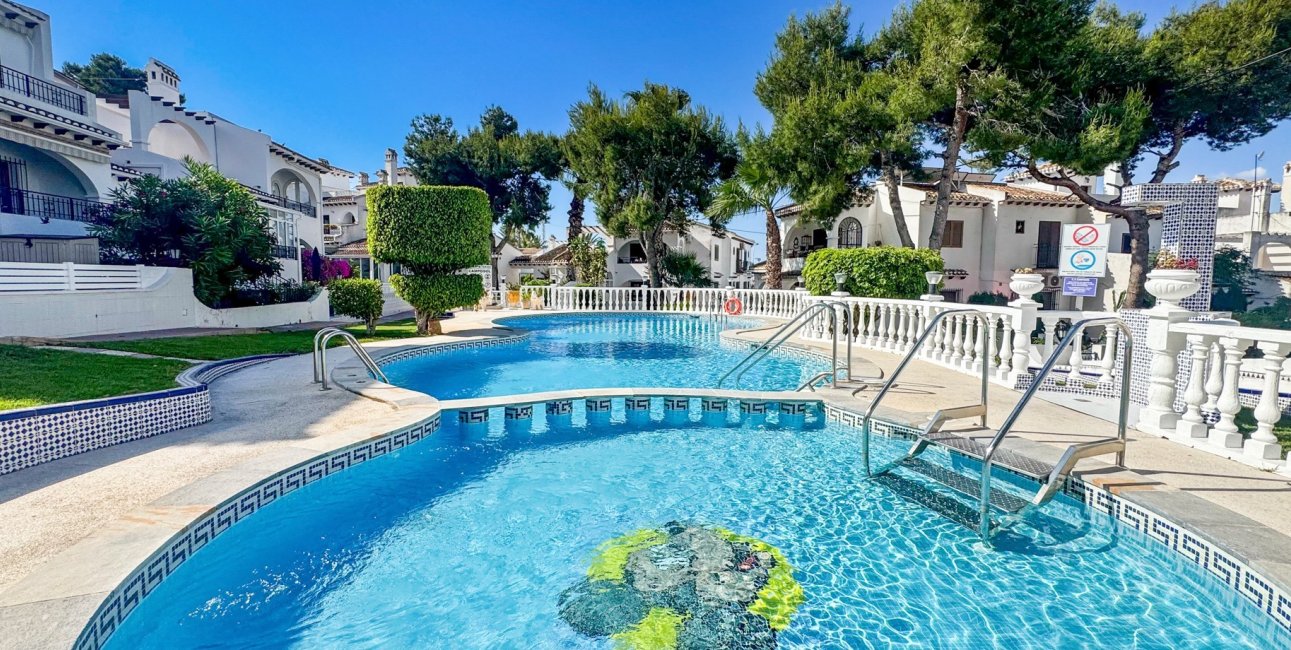 Reventa - Bungalow -
Torrevieja - Aguas Nuevas