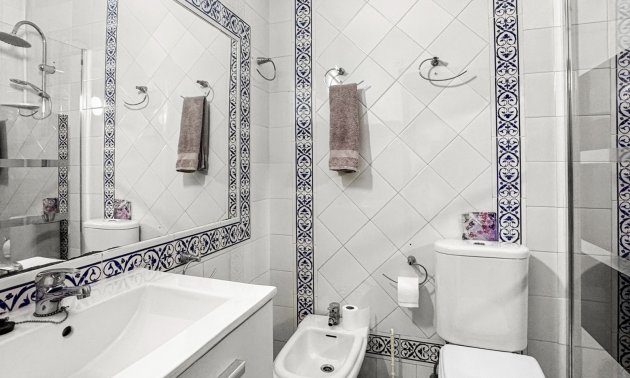Reventa - Bungalow -
Torrevieja - Aguas Nuevas