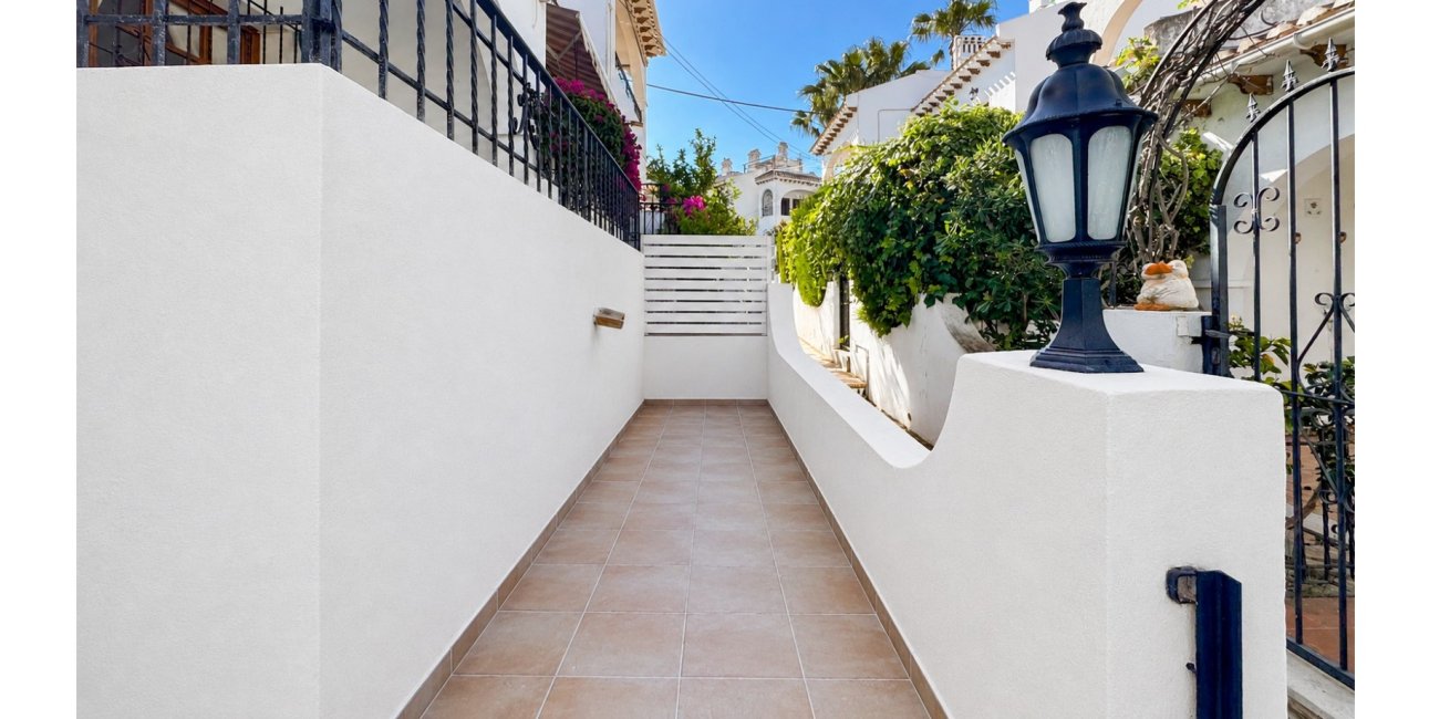 Reventa - Bungalow -
Torrevieja - Aguas Nuevas