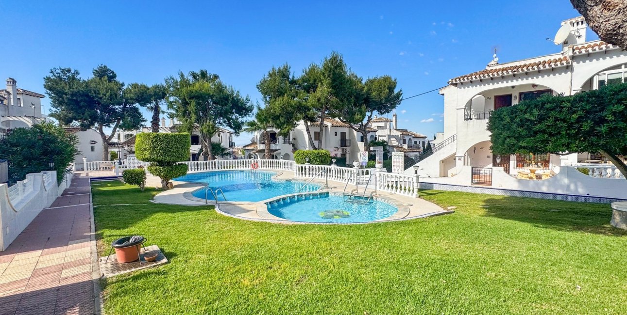 Reventa - Bungalow -
Torrevieja - Aguas Nuevas