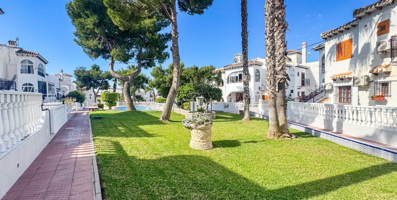 Reventa - Bungalow -
Torrevieja - Aguas Nuevas