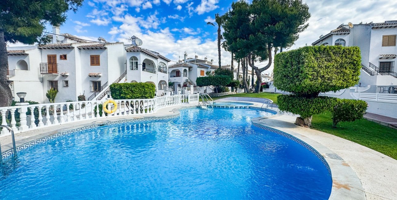 Reventa - Bungalow -
Torrevieja - Aguas Nuevas