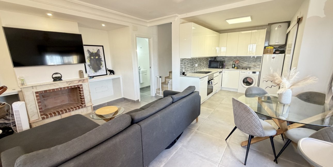 Resale - Villa -
Orihuela Costa - Villamartin