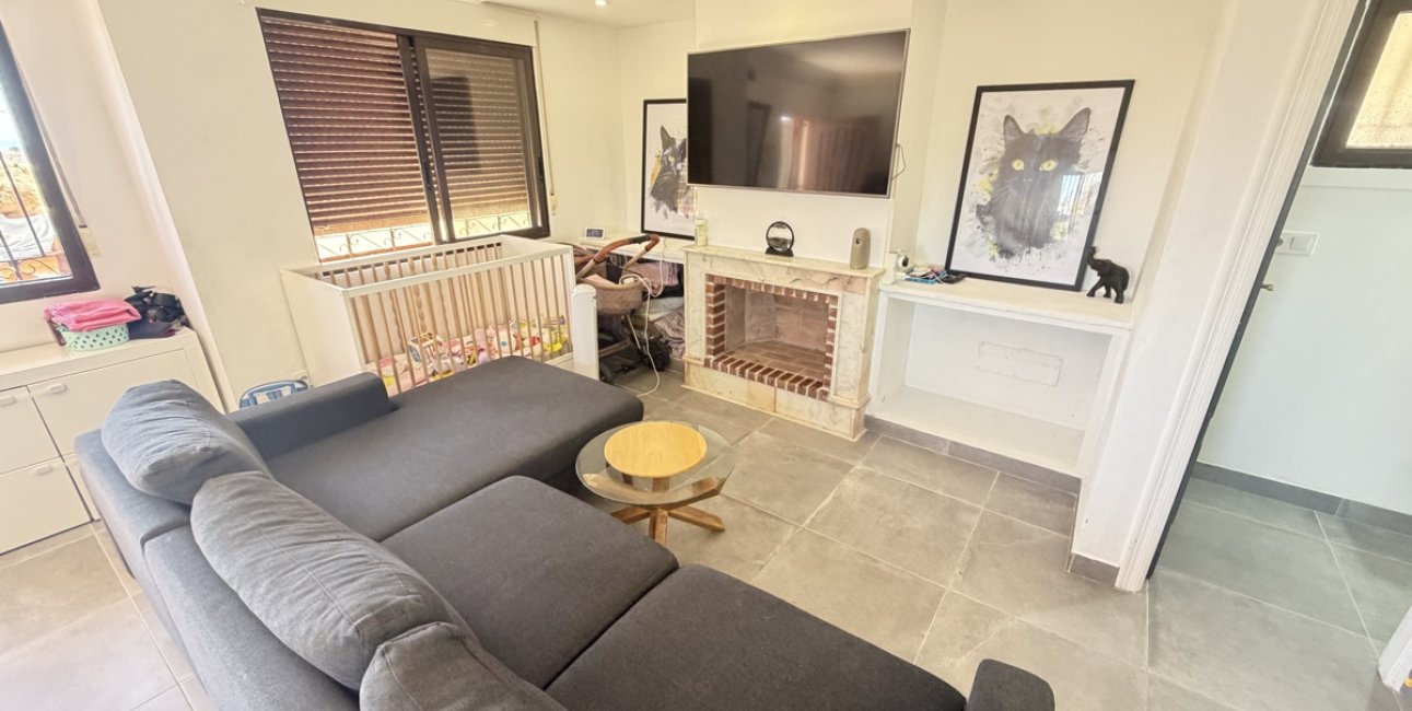 Resale - Villa -
Orihuela Costa - Villamartin