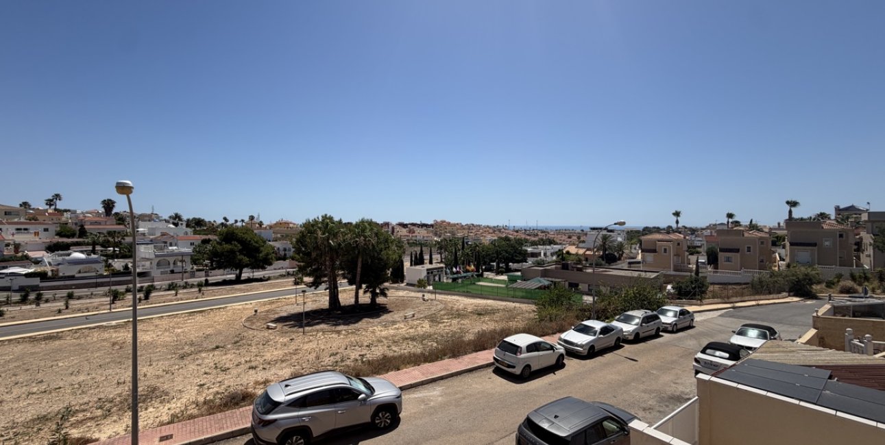 Resale - Villa -
Orihuela Costa - Villamartin