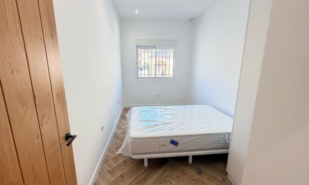 Resale - Bungalow -
Catral - Catral - Town