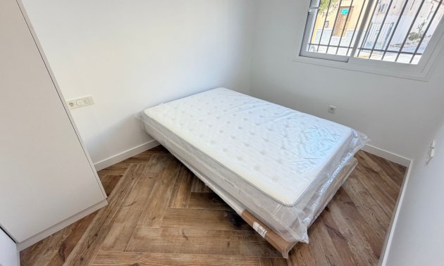 Resale - Bungalow -
Catral - Catral - Town