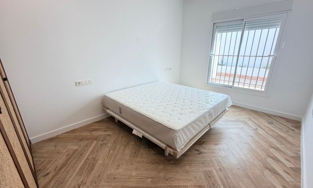 Resale - Bungalow -
Catral - Catral - Town