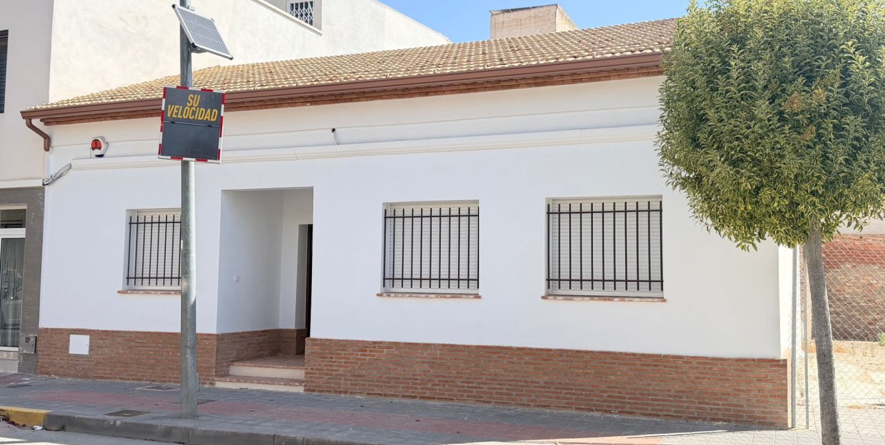 Resale - Bungalow -
Catral - Catral - Town