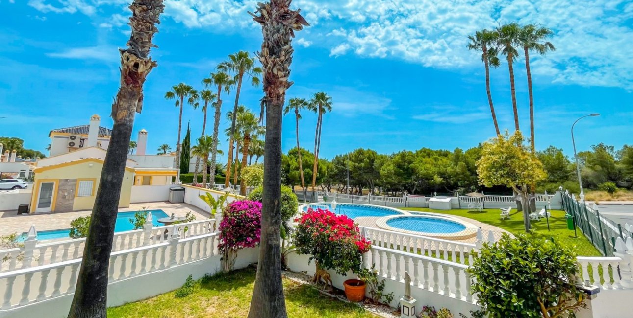 Resale - Townhouse -
Orihuela Costa - Los Dolses