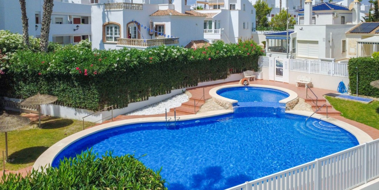 Resale - Townhouse -
Orihuela Costa - Los Dolses