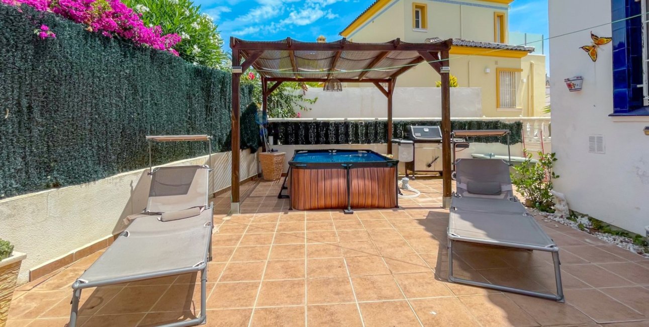 Resale - Townhouse -
Orihuela Costa - Los Dolses