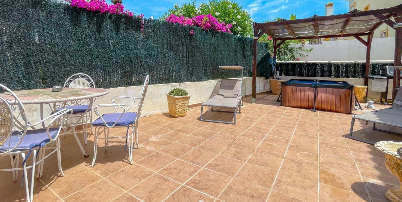 Resale - Townhouse -
Orihuela Costa - Los Dolses