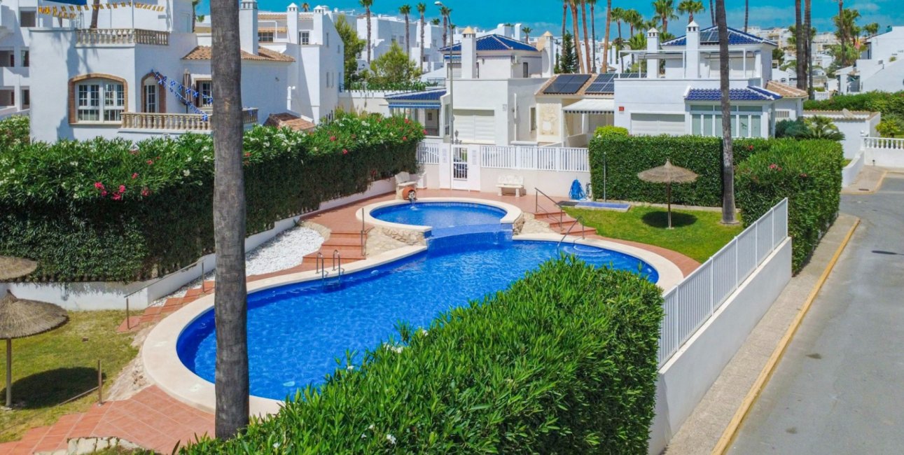 Resale - Townhouse -
Orihuela Costa - Los Dolses