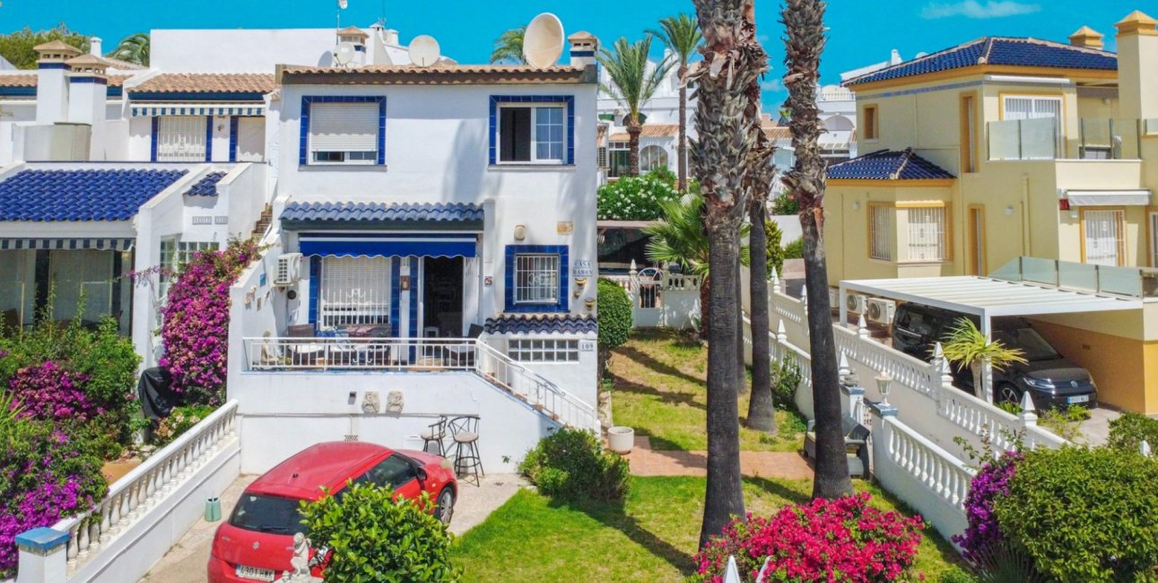 Resale - Townhouse -
Orihuela Costa - Los Dolses