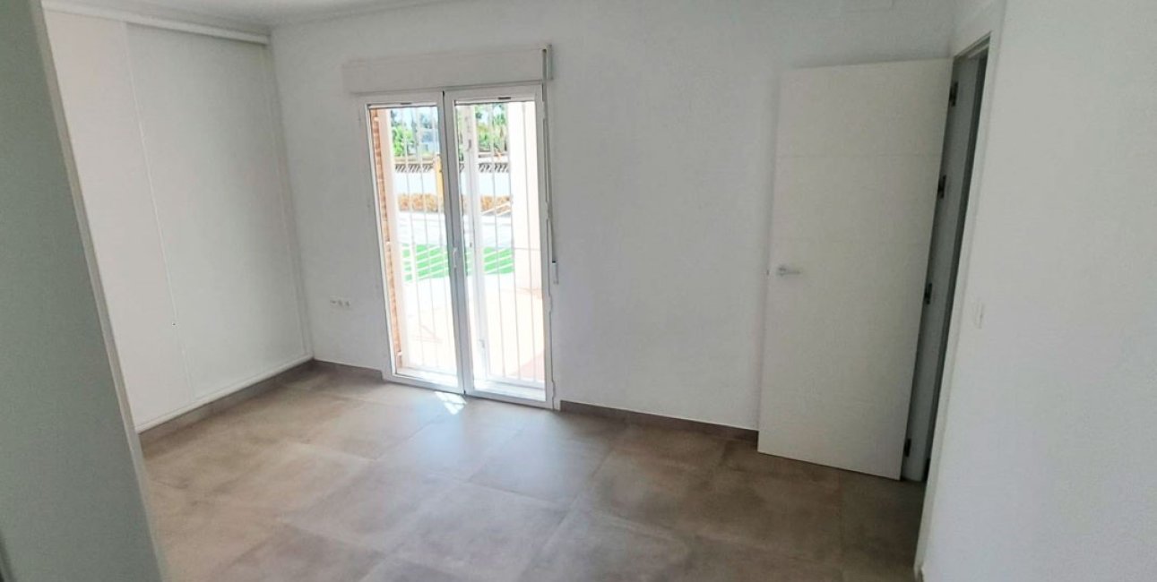 Resale - Country House -
Catral - Catral - Country