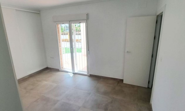 Resale - Country House -
Catral - Catral - Country