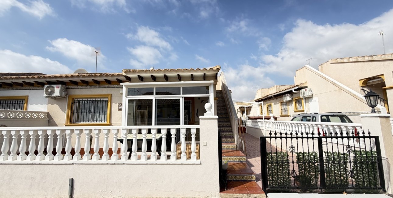 Rynek wtórny - Bungalowy -
Orihuela Costa - La Zenia
