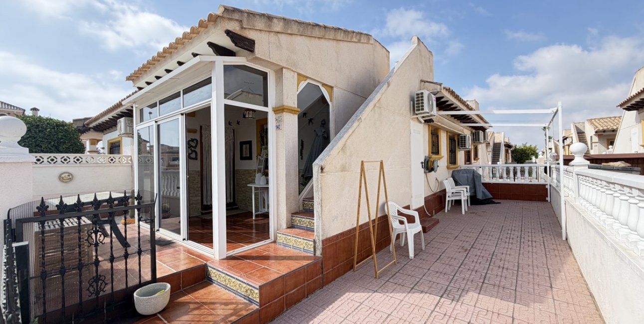 Rynek wtórny - Bungalowy -
Orihuela Costa - La Zenia