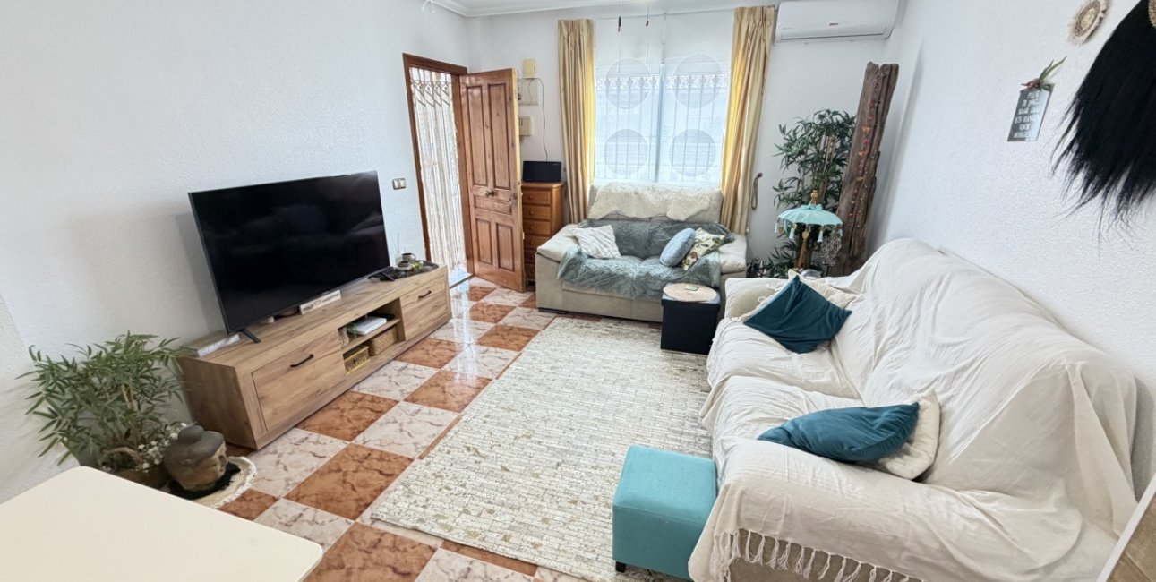 Rynek wtórny - Bungalowy -
Orihuela Costa - La Zenia