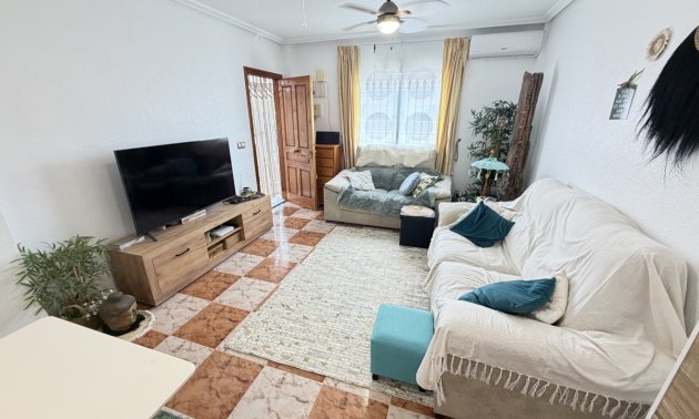 Rynek wtórny - Bungalowy -
Orihuela Costa - La Zenia