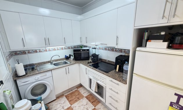 Rynek wtórny - Bungalowy -
Orihuela Costa - La Zenia