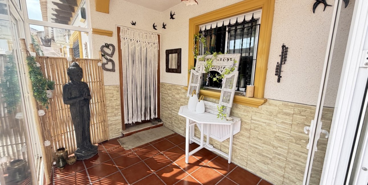 Rynek wtórny - Bungalowy -
Orihuela Costa - La Zenia