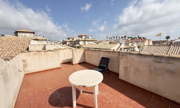 Rynek wtórny - Bungalowy -
Orihuela Costa - La Zenia