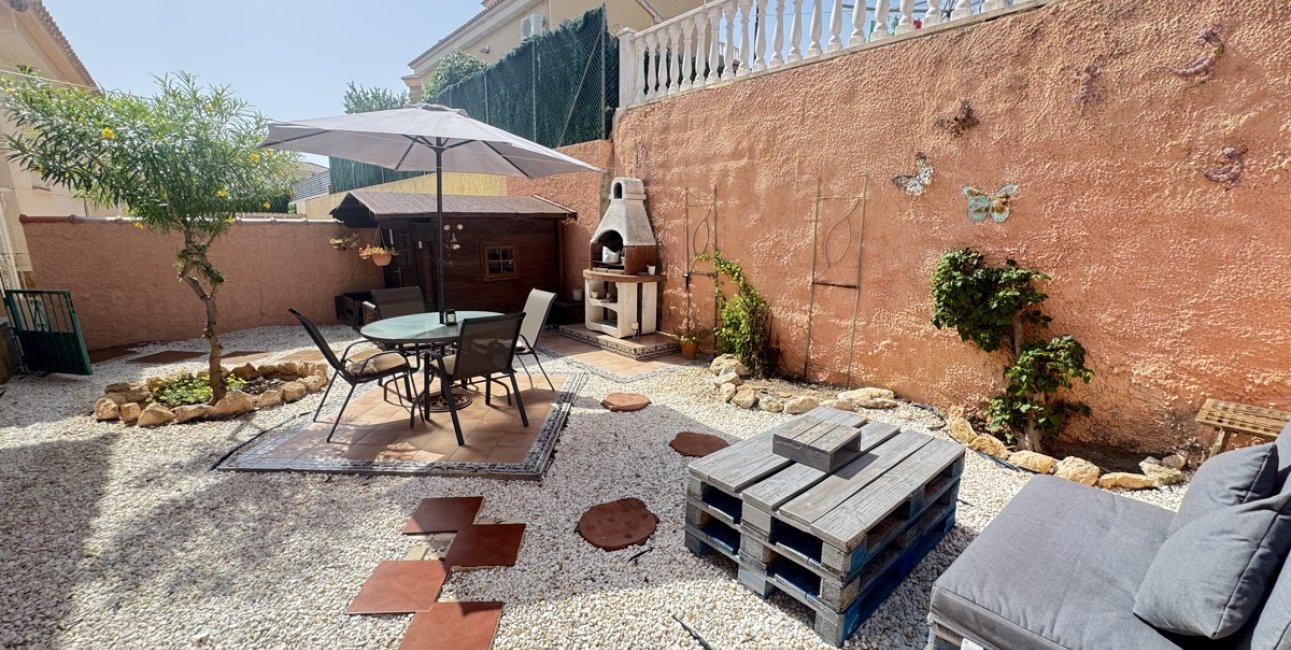 Resale - Villa -
Orihuela Costa - Villamartin