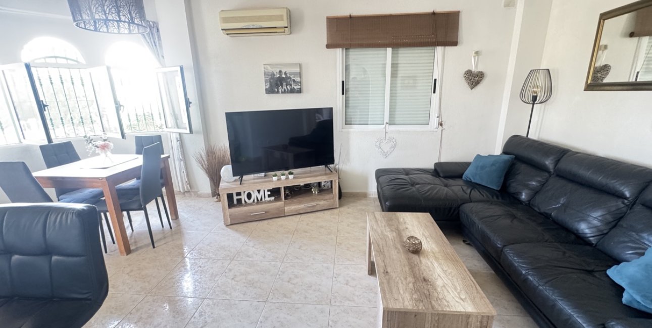 Resale - Villa -
Orihuela Costa - Villamartin