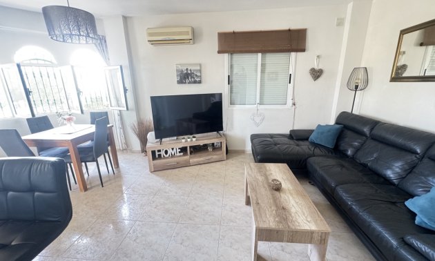Resale - Villa -
Orihuela Costa - Villamartin