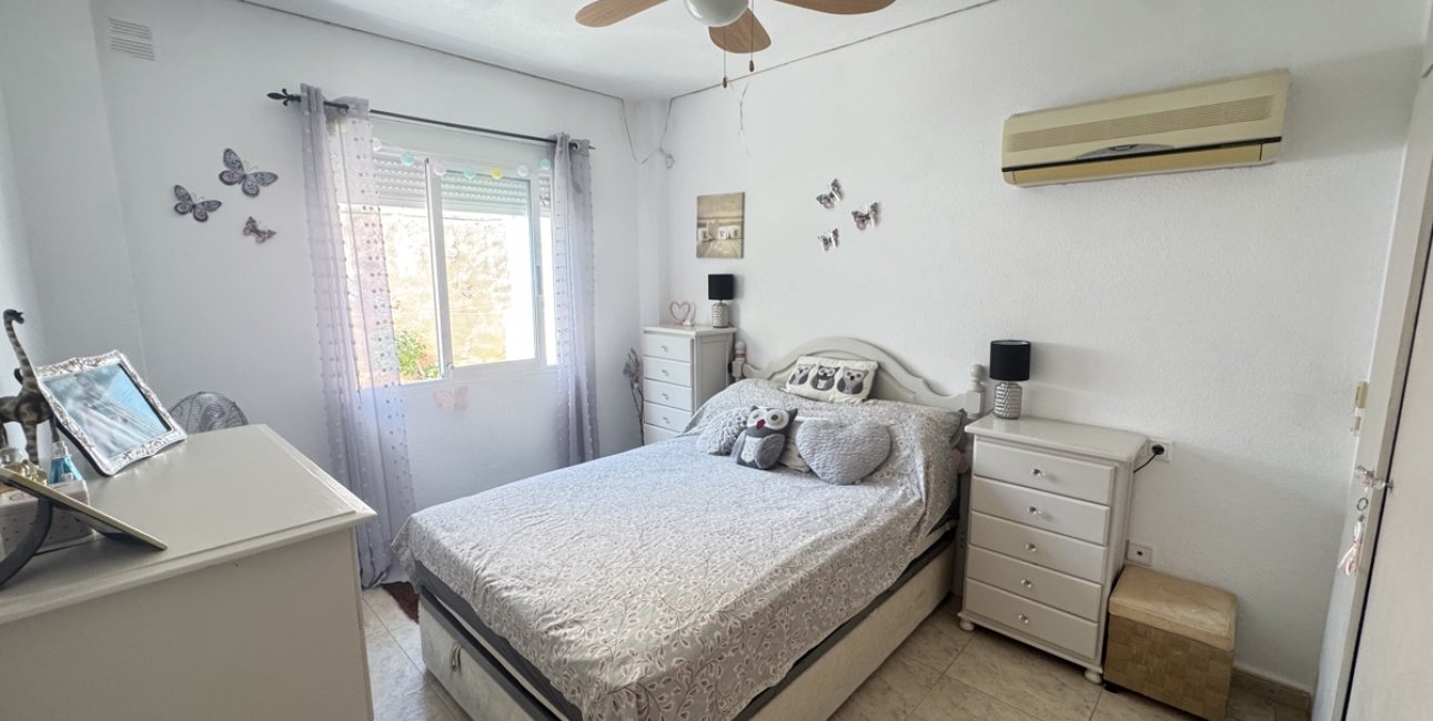 Resale - Villa -
Orihuela Costa - Villamartin