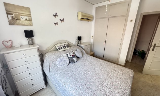 Resale - Villa -
Orihuela Costa - Villamartin