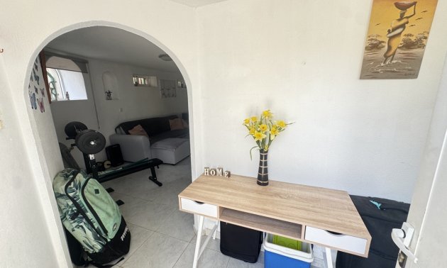 Resale - Villa -
Orihuela Costa - Villamartin