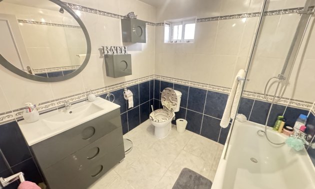 Resale - Villa -
Orihuela Costa - Villamartin