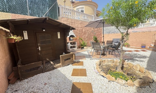 Resale - Villa -
Orihuela Costa - Villamartin