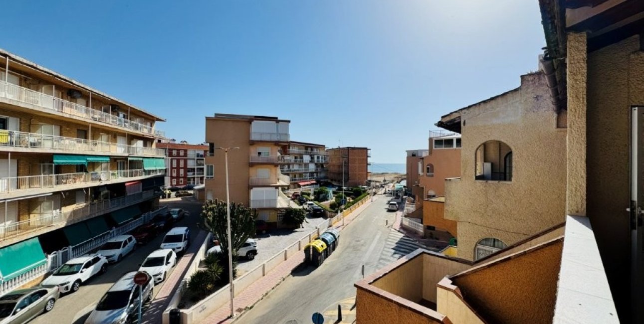 Resale - Duplex -
Torrevieja - La Mata