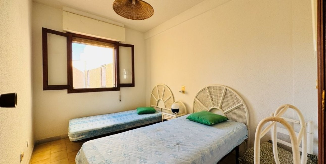 Resale - Duplex -
Torrevieja - La Mata