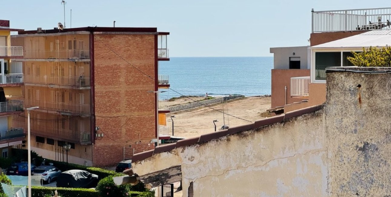 Resale - Duplex -
Torrevieja - La Mata