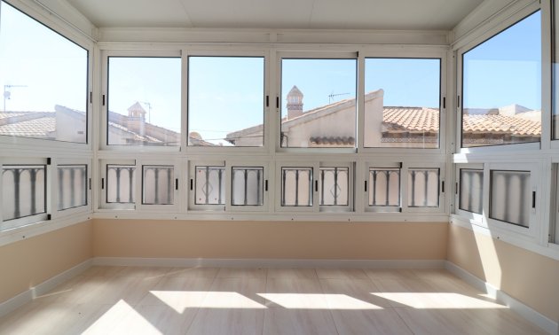 Resale - Apartment / flat -
Orihuela Costa - Punta Prima