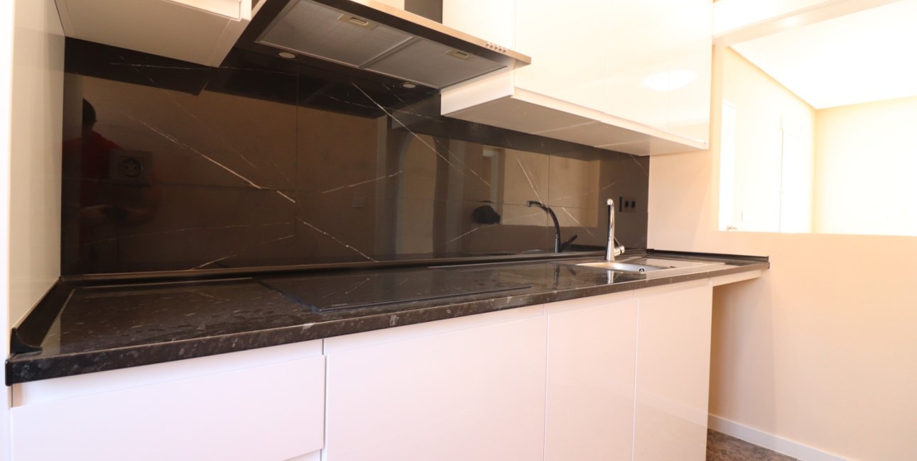 Resale - Apartment / flat -
Orihuela Costa - Punta Prima