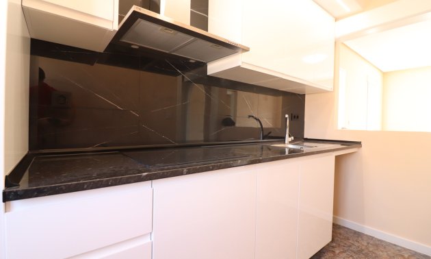 Resale - Apartment / flat -
Orihuela Costa - Punta Prima