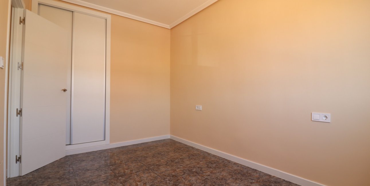 Resale - Apartment / flat -
Orihuela Costa - Punta Prima