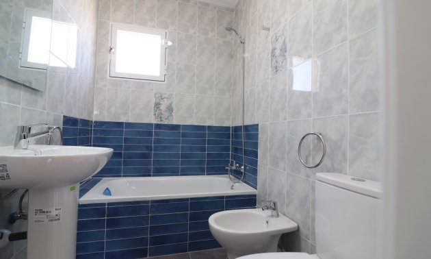 Resale - Apartment / flat -
Orihuela Costa - Punta Prima