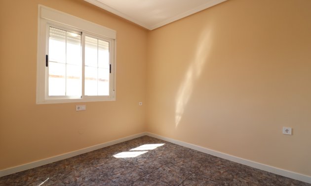 Resale - Apartment / flat -
Orihuela Costa - Punta Prima